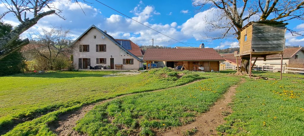 GEVRESIN 263000€SOUS COMPROMIS 